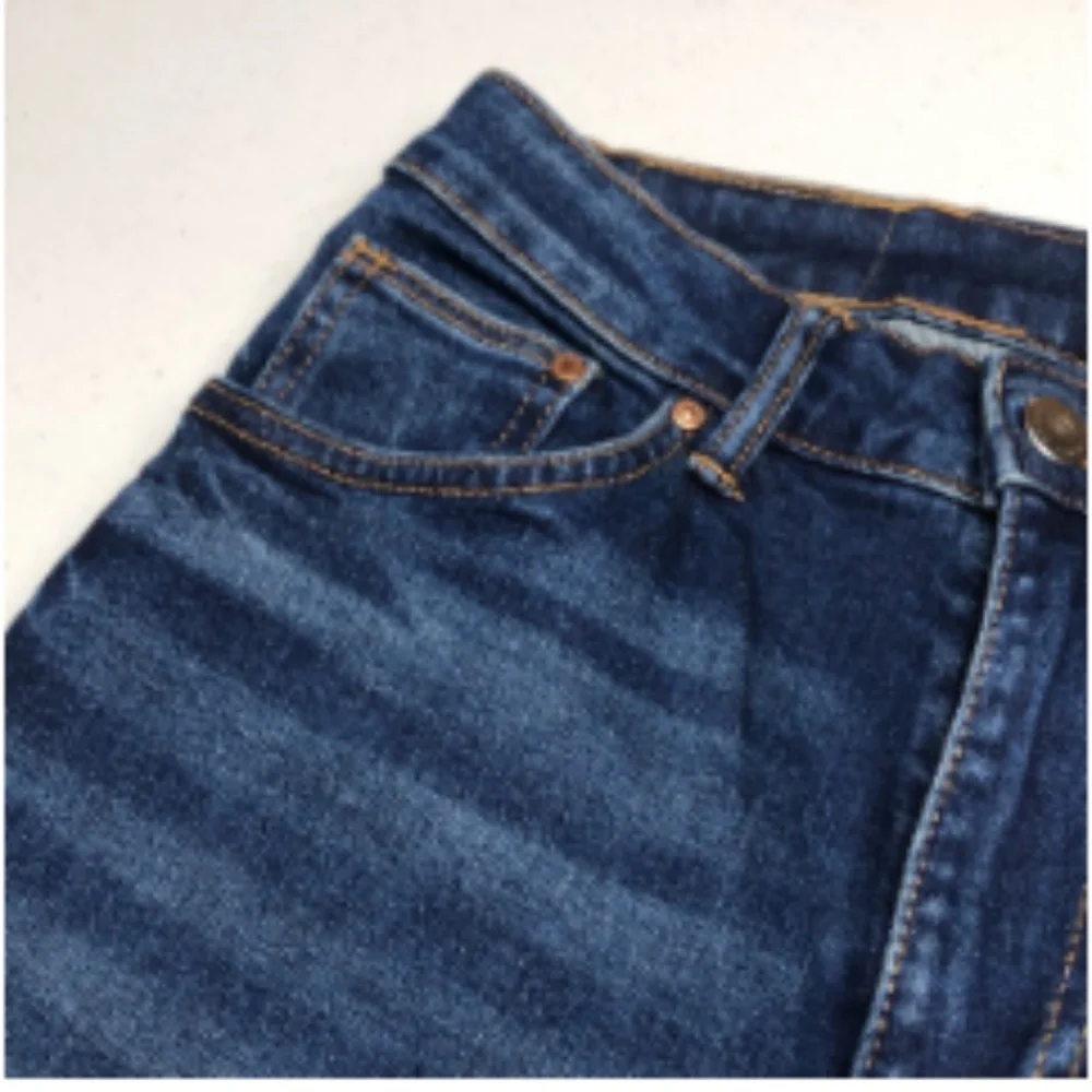 LIKE NEW FOREVER 21 STRAIGHT HIGH WAIST ANKLE LENGTH JEANS 6/28x28 ⭐️